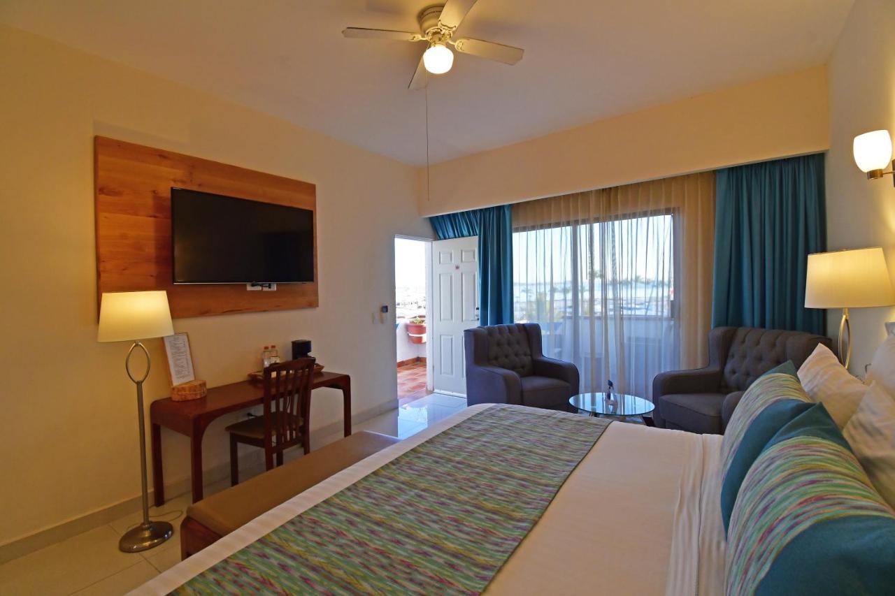 The Westmarine Waterfront Hotel La Paz Bagian luar foto
