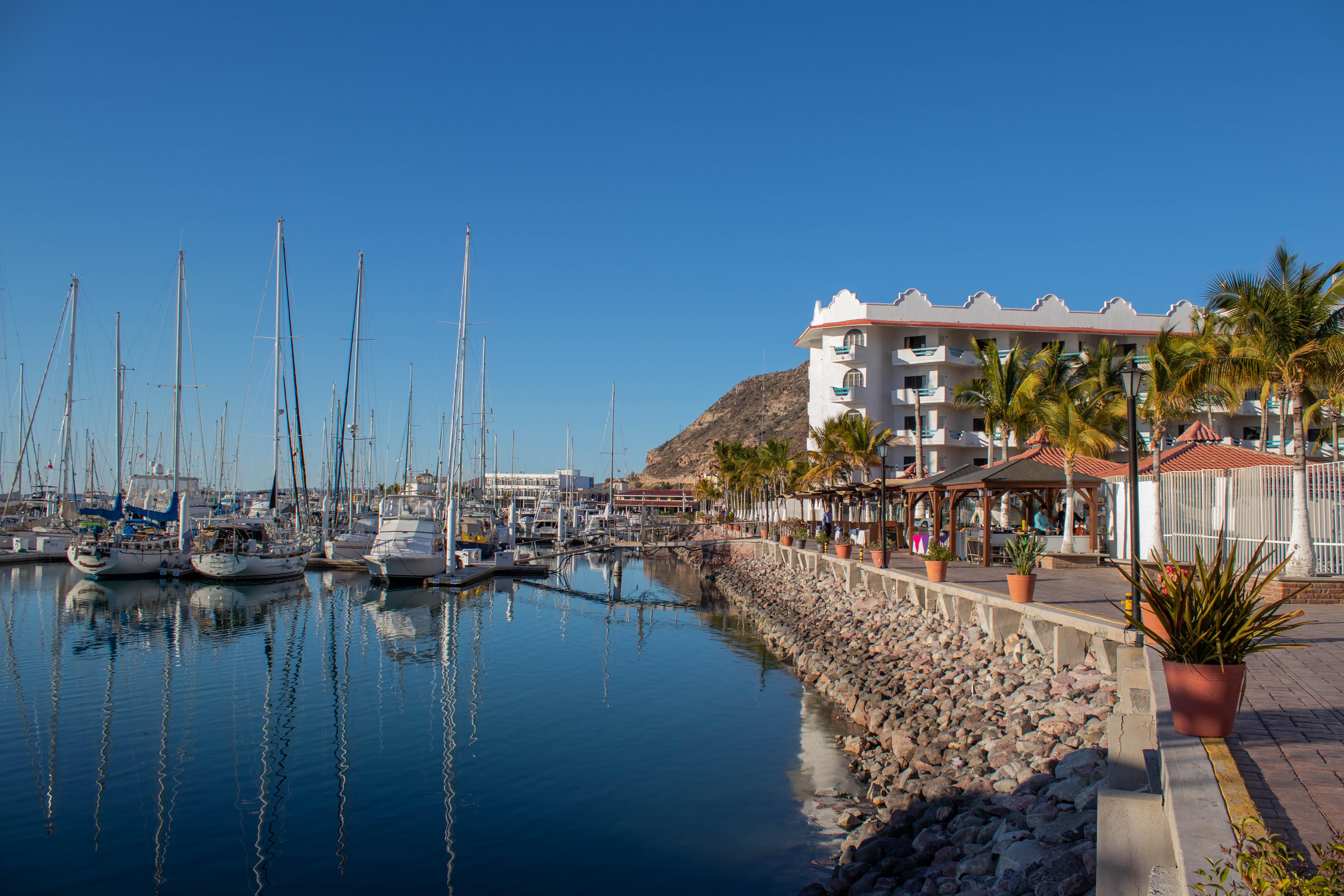 The Westmarine Waterfront Hotel La Paz Bagian luar foto