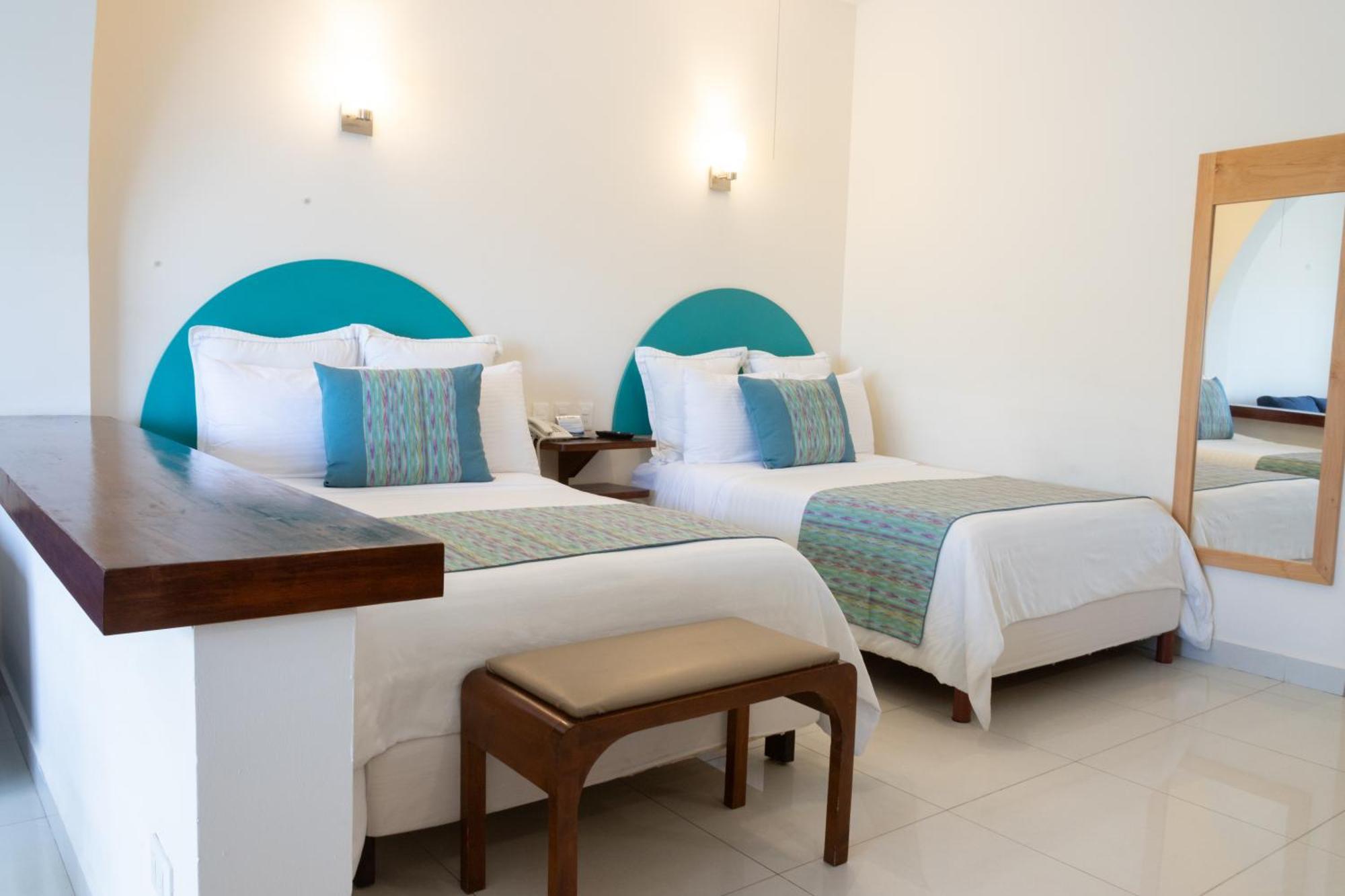 The Westmarine Waterfront Hotel La Paz Bagian luar foto